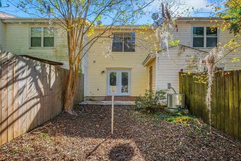 Tiny photo for 1986 Portland Avenue, Tallahassee, FL 32303 (MLS # 393194)