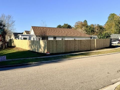 Tiny photo for 3046 Layla Street, Tallahassee, FL 32303 (MLS # 395664)