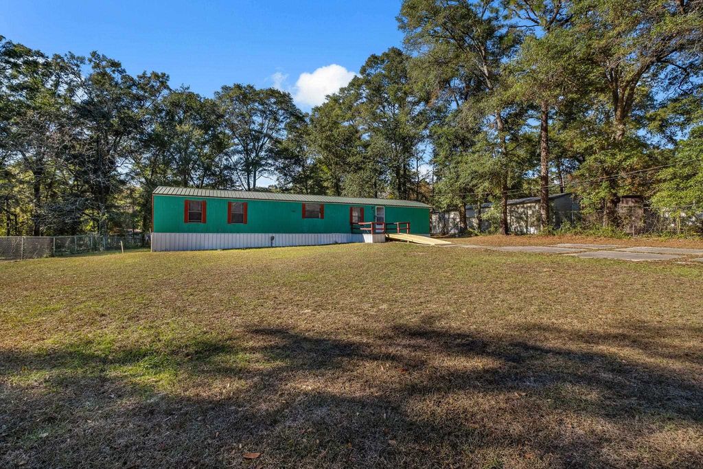 Photo of 4278 SAND PINE Drive, Tallahassee, FL 32305 (MLS # 394212)