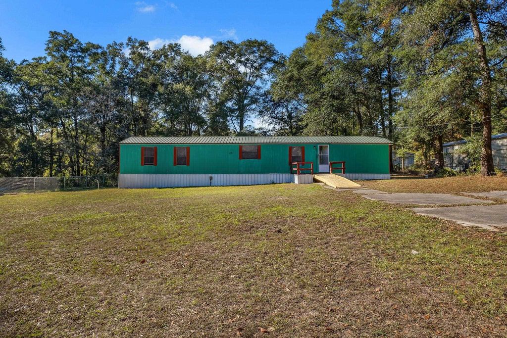 Photo of 4278 SAND PINE Drive, Tallahassee, FL 32305 (MLS # 394212)