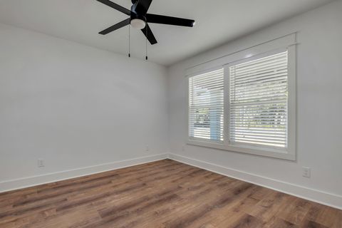 Tiny photo for 155 Ross Road, Tallahassee, FL 32305 (MLS # 392765)