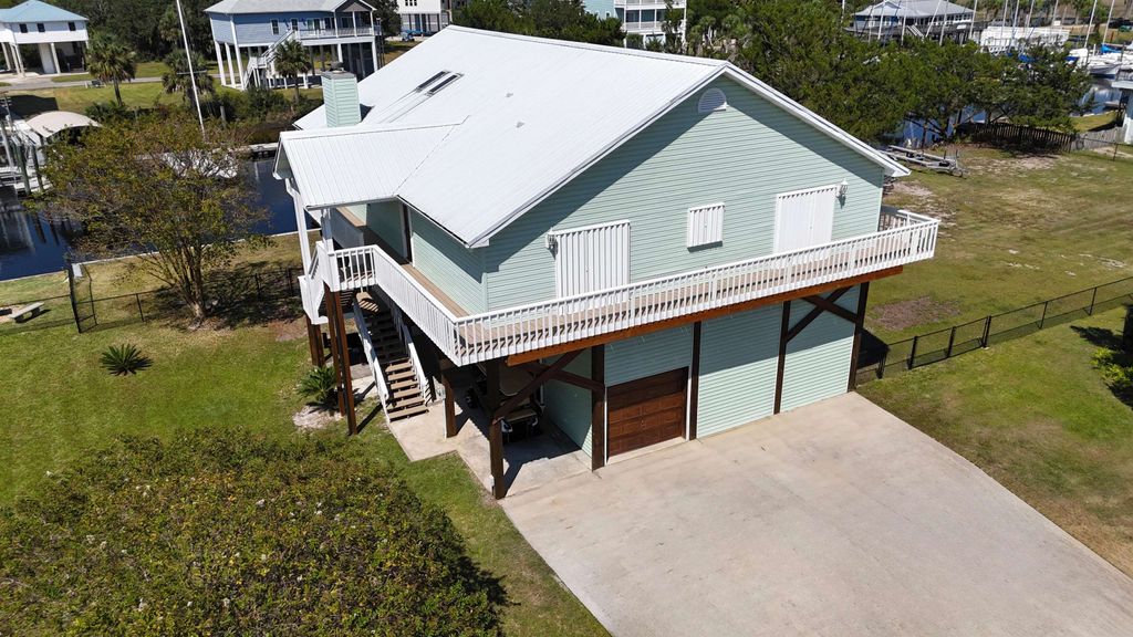 Photo of 40 Royster Drive, Crawfordville, FL 32327 (MLS # 391866)