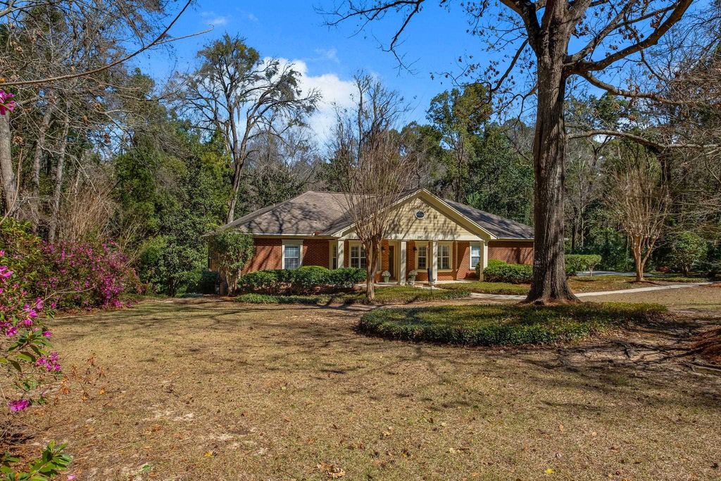 Photo of 2007 Middlewood Drive, Tallahassee, FL 32312 (MLS # 396631)