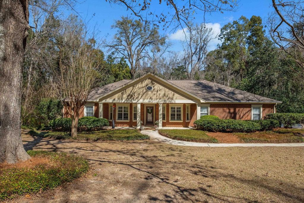 Photo of 2007 Middlewood Drive, Tallahassee, FL 32312 (MLS # 396631)