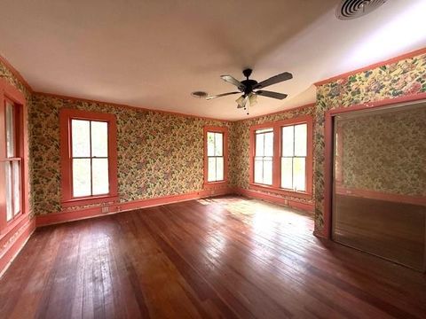 Tiny photo for 319 W King Street, Tallahassee, FL 32351 (MLS # 398074)