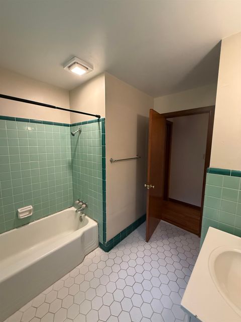 Tiny photo for 5525 Springhill Road, Tallahassee, FL 32305 (MLS # 400470)