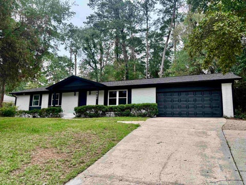 Photo of 1421 OLDFIELD DR, Tallahassee, FL 32308 (MLS # 400440)