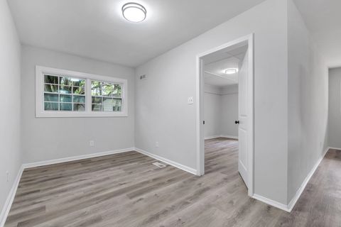 Tiny photo for 2131 Oxford Road, Tallahassee, FL 32304 (MLS # 391830)