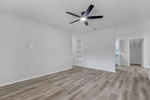 Tiny photo for 2131 Oxford Road, Tallahassee, FL 32304 (MLS # 391830)