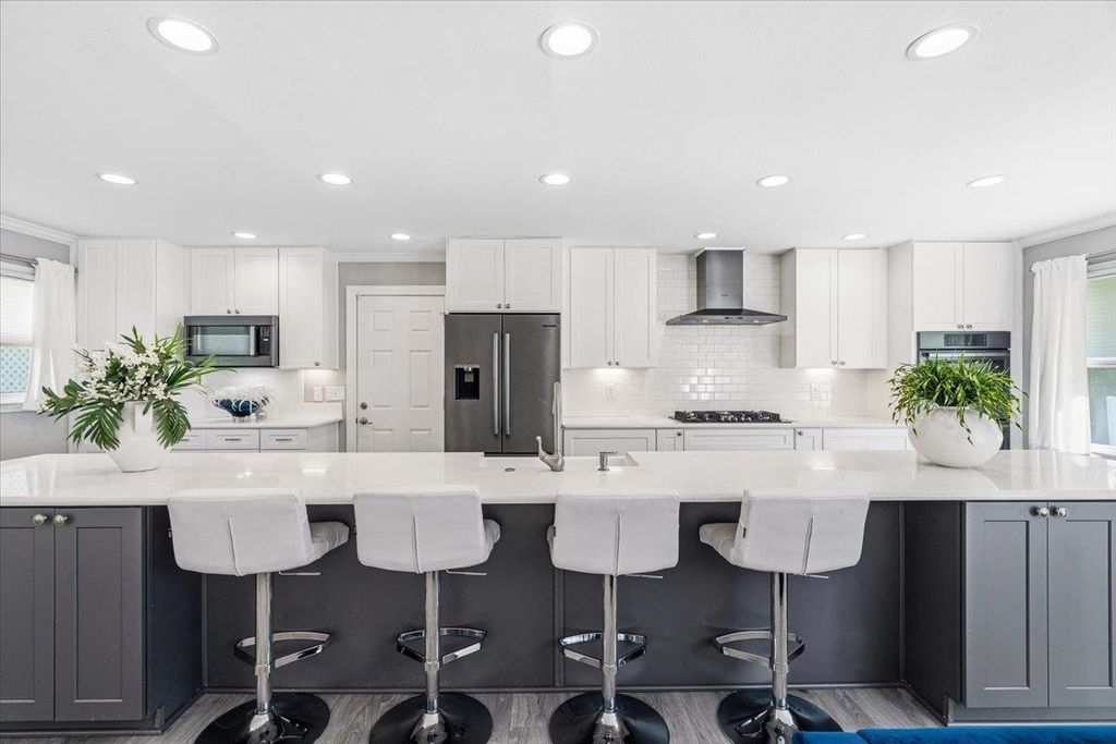 Photo of 1001 Lothian Drive, Tallahassee, FL 32312 (MLS # 392616)