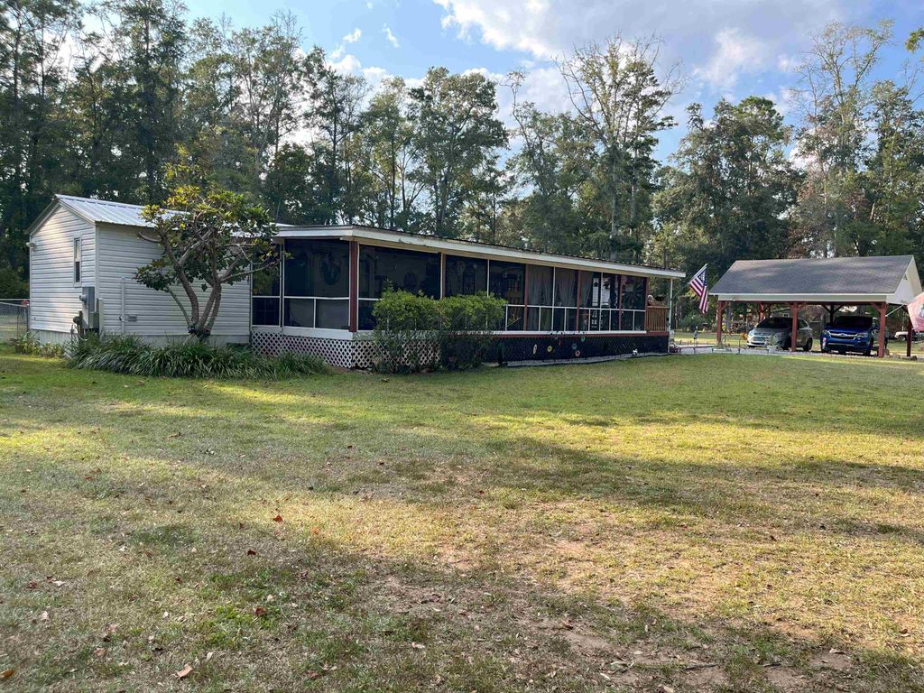 Photo of 418 Quail Lane, Monticello, FL 32344 (MLS # 395675)