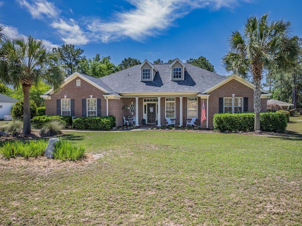 Photo of 141 Carriage Drive, Crawfordville, FL 32327 (MLS # 399620)
