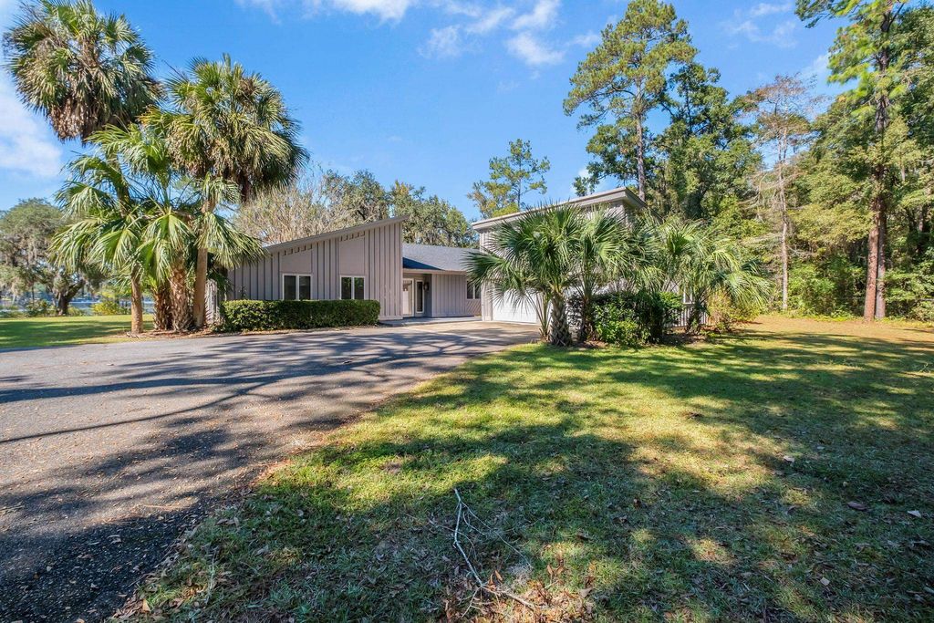 Photo of 3120 Flastacowo Road, Tallahassee, FL 32310 (MLS # 392489)