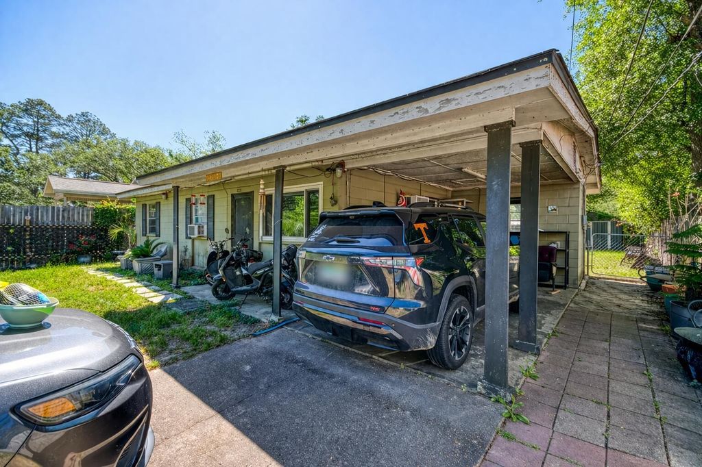 Photo of 2911 Oakwood Drive, Tallahassee, FL 32304 (MLS # 398400)