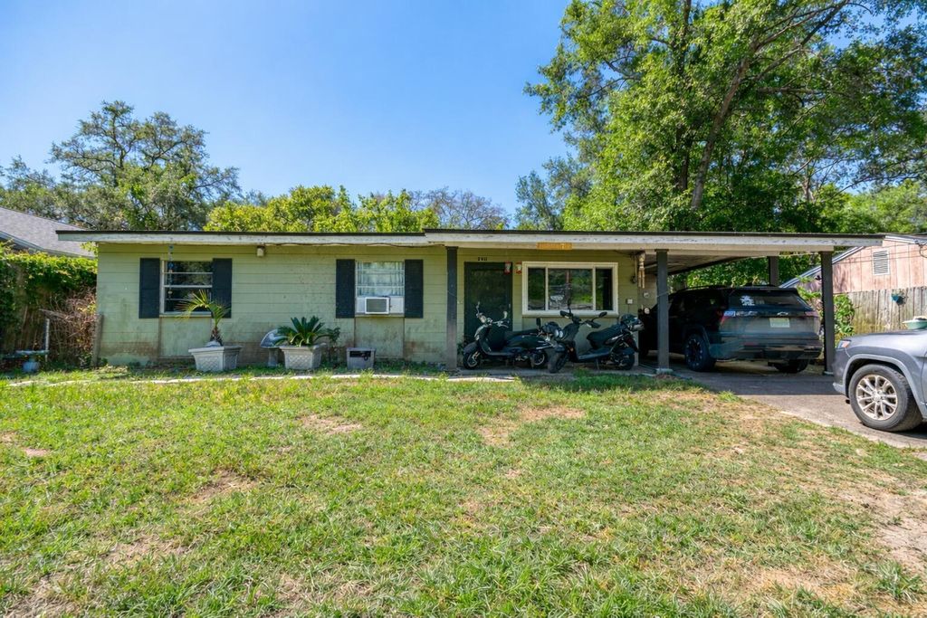 Photo of 2911 Oakwood Drive, Tallahassee, FL 32304 (MLS # 398400)