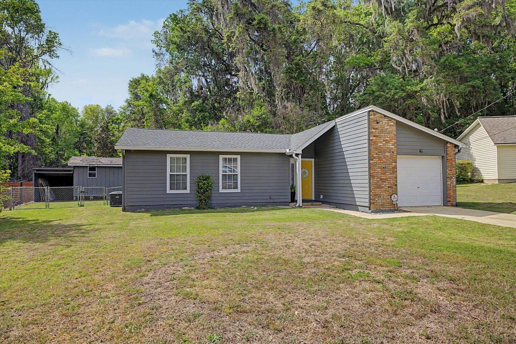 Photo of 4132 Sonnet Drive, Tallahassee, FL 32303 (MLS # 399791)