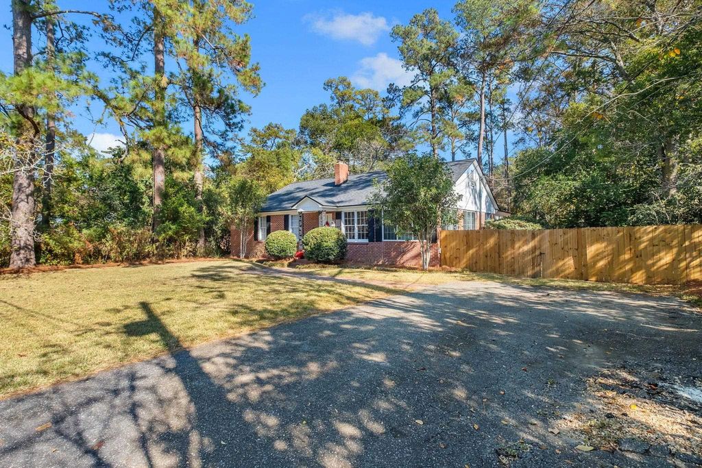 Photo of 2007 Dellwood Drive, Tallahassee, FL 32303 (MLS # 394621)