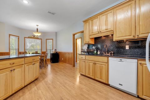 Tiny photo for 505 Goodson Road, Quincy, FL 32351 (MLS # 398723)