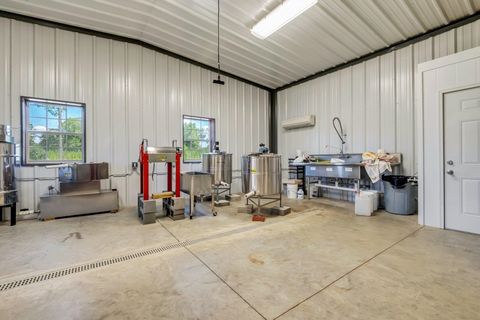 Tiny photo for 505 Goodson Road, Quincy, FL 32351 (MLS # 398723)