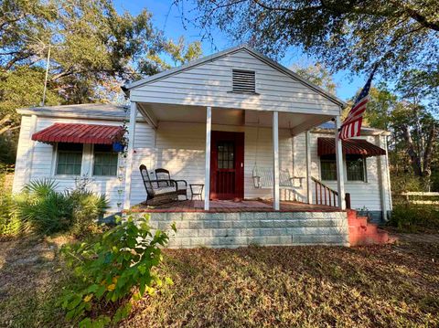 Photo of 11023 Brigade Drive, Tallahassee, FL 32305 (MLS # 393616)