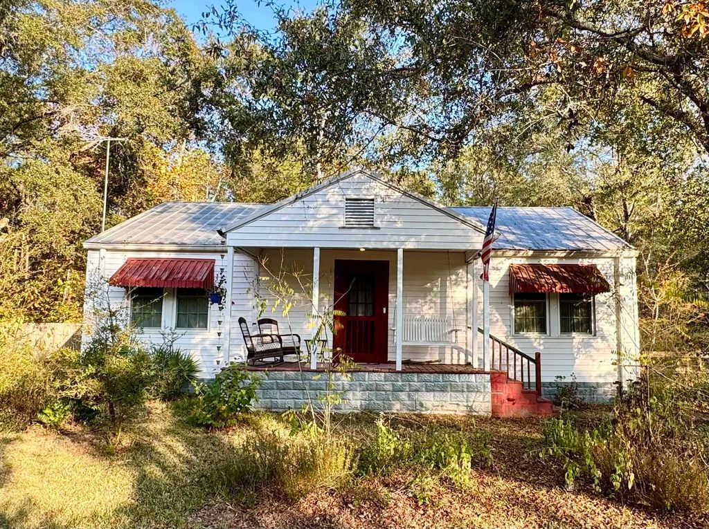 Photo of 11023 Brigade Drive, Tallahassee, FL 32305 (MLS # 393616)