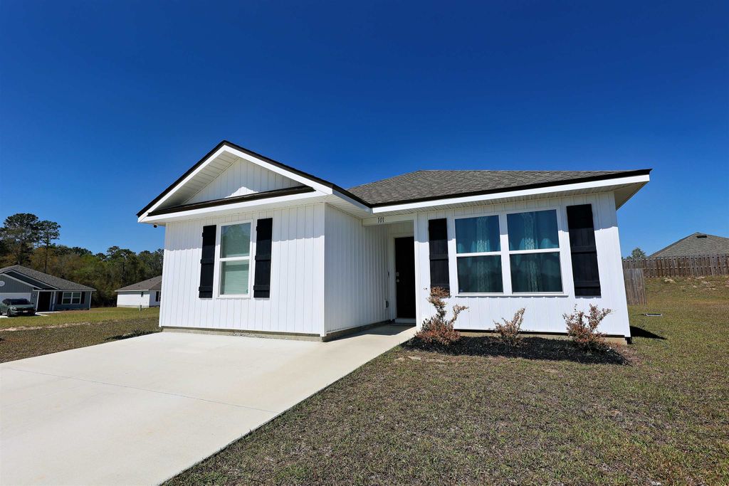 Photo of 101 Wynn Court, Bainbridge, GA 39819 (MLS # 397619)