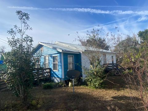 Photo of 470 SW Lee Avenue, Madison, FL 32340 (MLS # 394521)