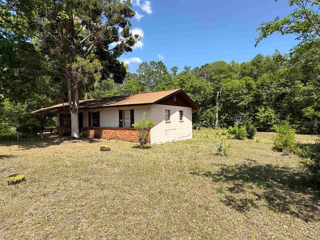 Photo of 95 St Hebron Court, Quincy, FL 32352 (MLS # 399104)