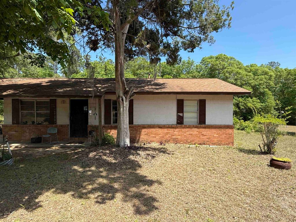 Photo of 95 St Hebron Court, Quincy, FL 32352 (MLS # 399104)