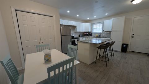 Tiny photo for 723 E Tennessee Street #B, Tallahassee, FL 32308 (MLS # 391891)