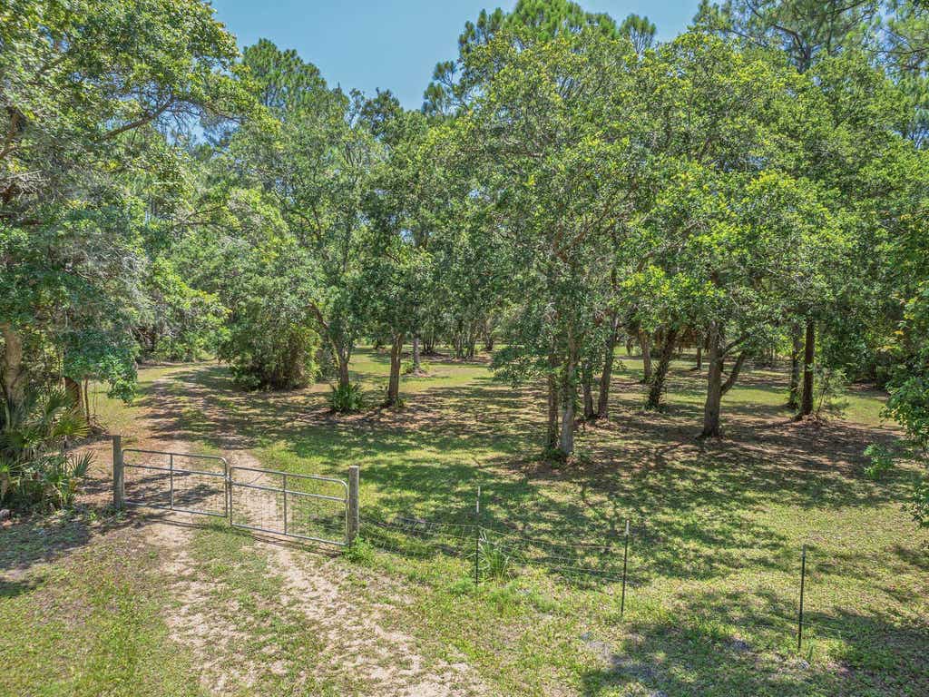 Photo of 113 Yancey Lane, Carrabelle, FL 32322 (MLS # 401922)