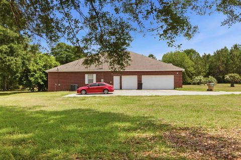 Tiny photo for 15 Alpine heights Road, Quincy, FL 32352 (MLS # 399240)