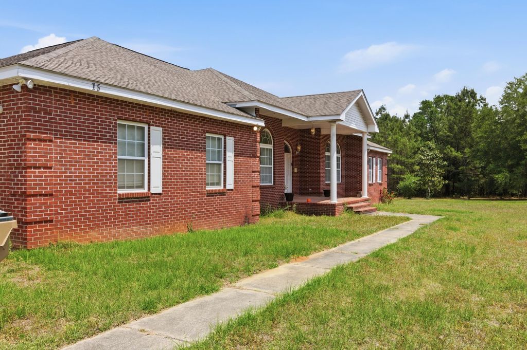 Photo of 15 Alpine heights Road, Quincy, FL 32352 (MLS # 399240)