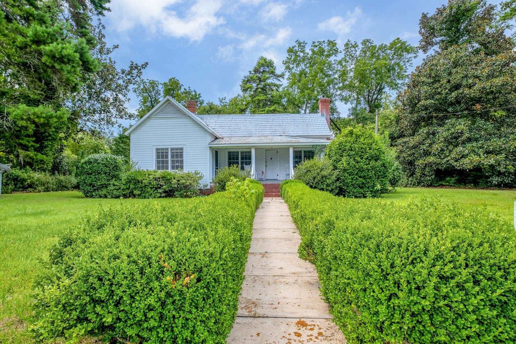 Photo of 2861 Solomon Dairy Road, Quincy, FL 32351 (MLS # 389143)