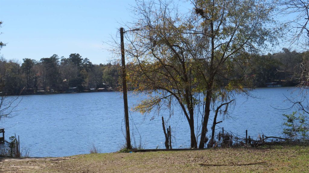 Photo of 129 OCKLAWAHA Circle, Quincy, FL 32351 (MLS # 395674)