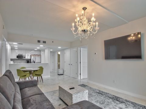 Photo of 300 S Duval Street #2006, Tallahassee, FL 32301 (MLS # 402996)