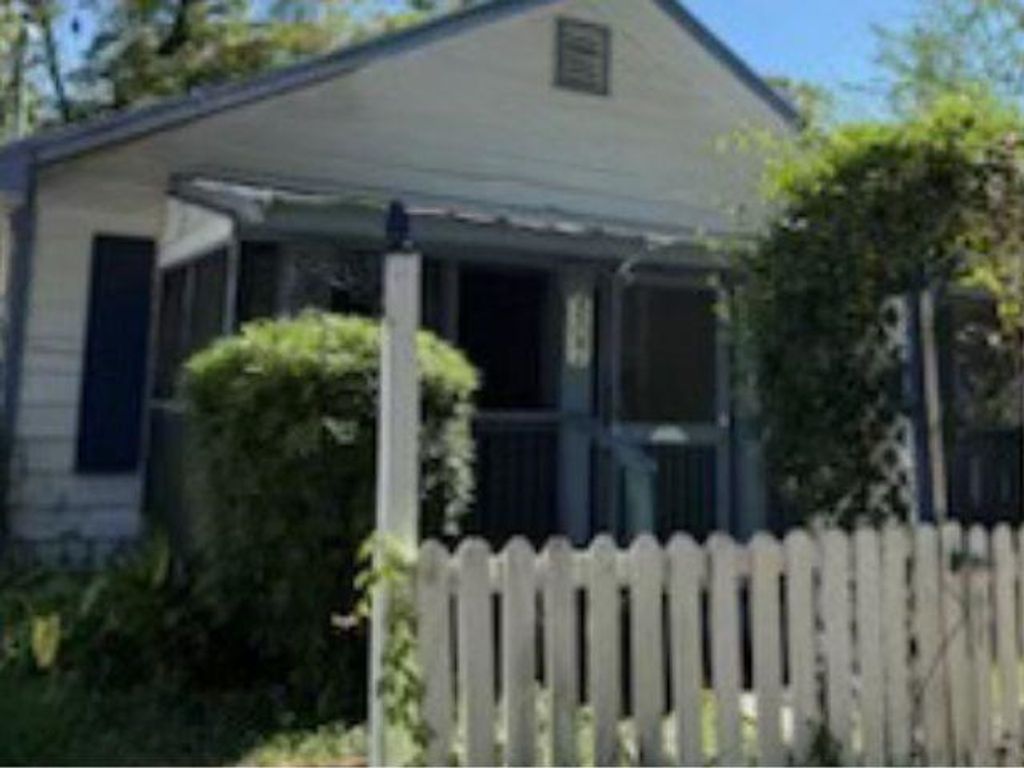 Photo of 807 Goodbread Lane Ln, Tallahassee, FL 32303 (MLS # 392299)