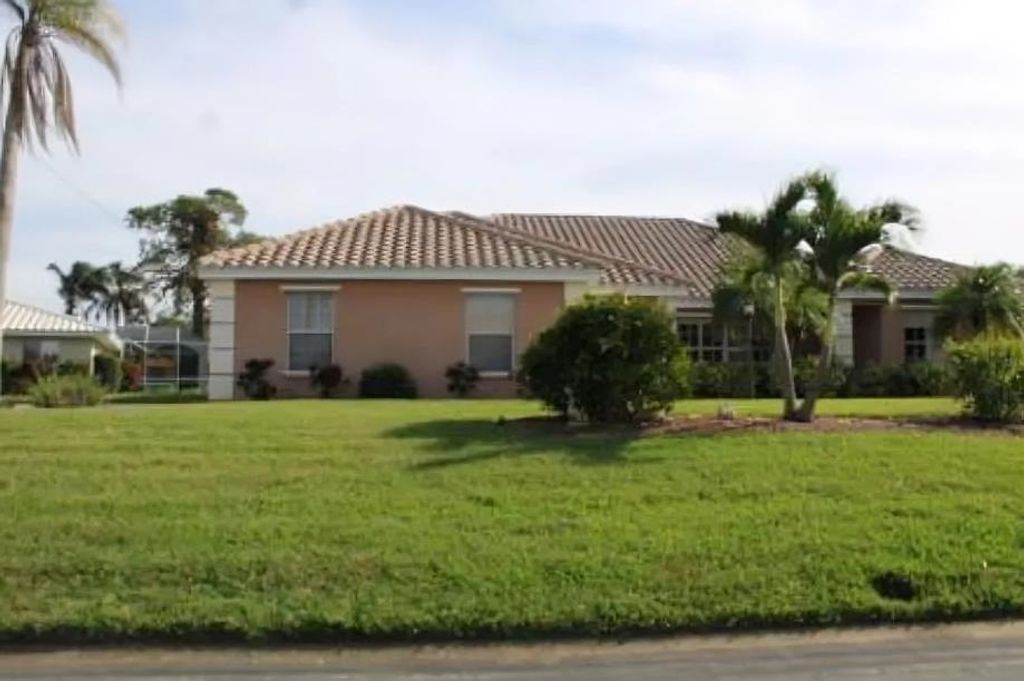 Photo of 424 Signorelli Drive, Nokomis, FL 34275 (MLS # 396402)