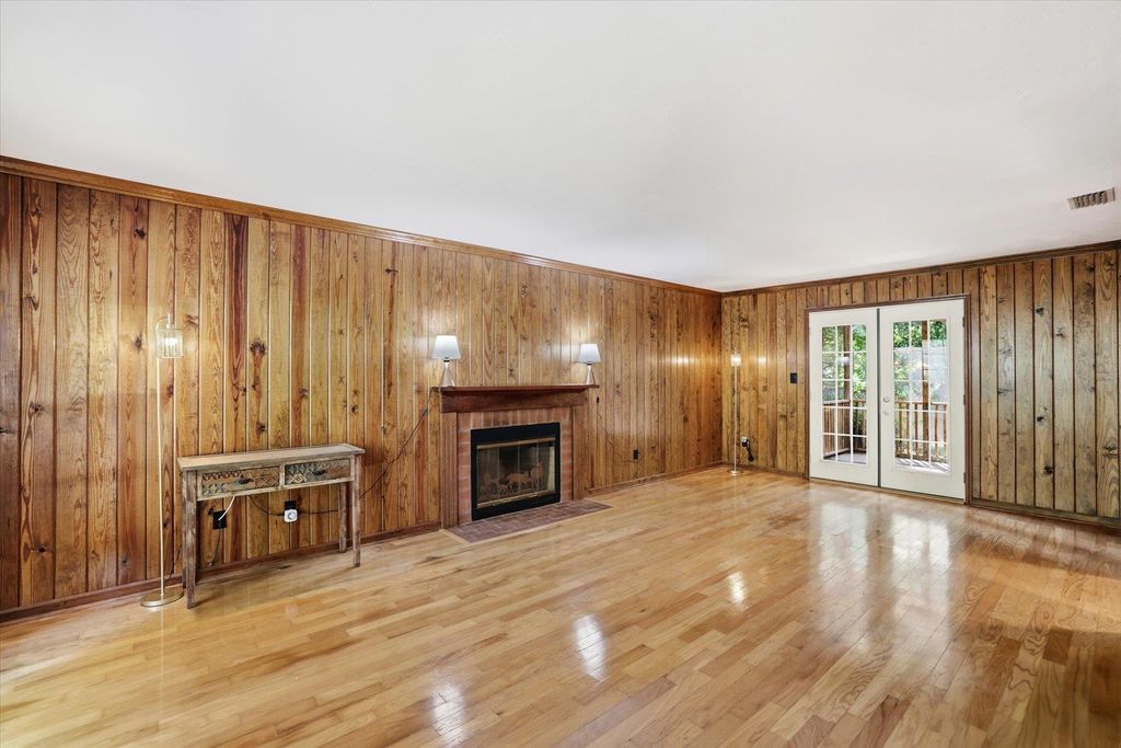 Photo of 2268 Tuscavilla Road, Tallahassee, FL 32312 (MLS # 397945)