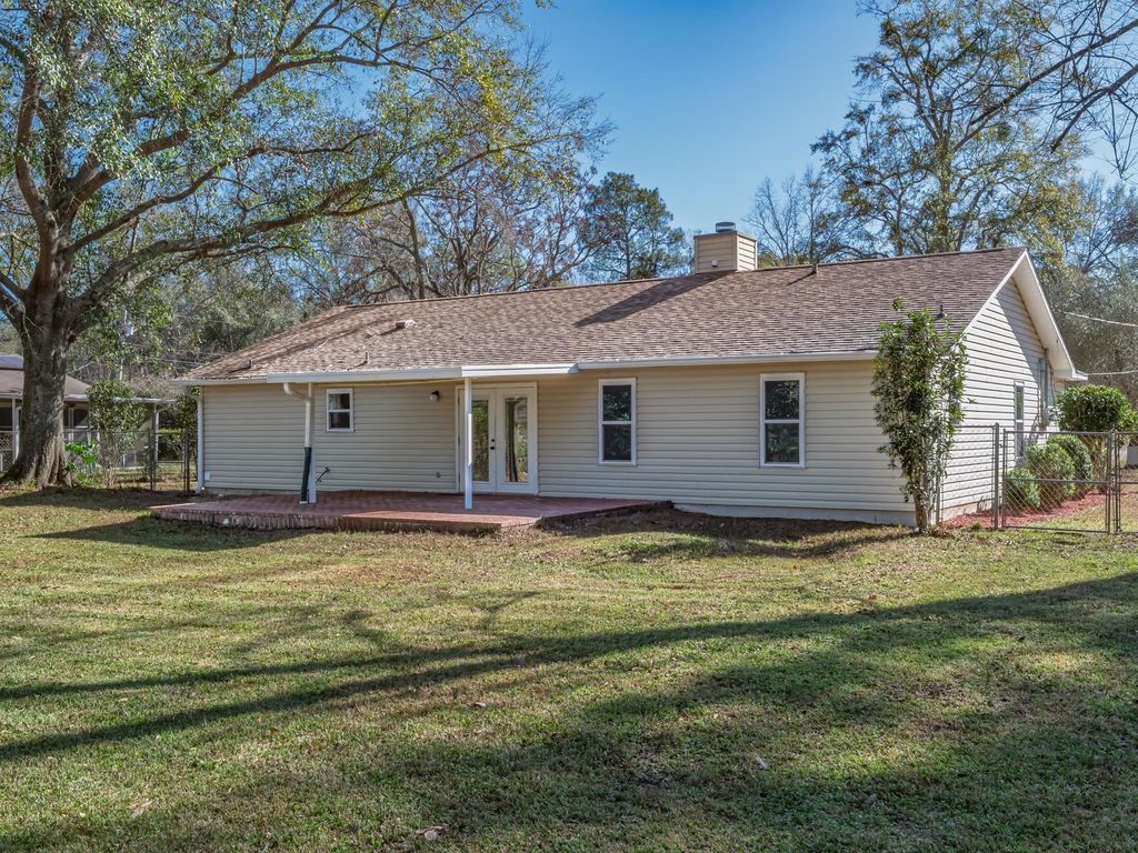 Photo of 6605 Tomy Lee Trl Trl, Tallahassee, FL 32309 (MLS # 395105)
