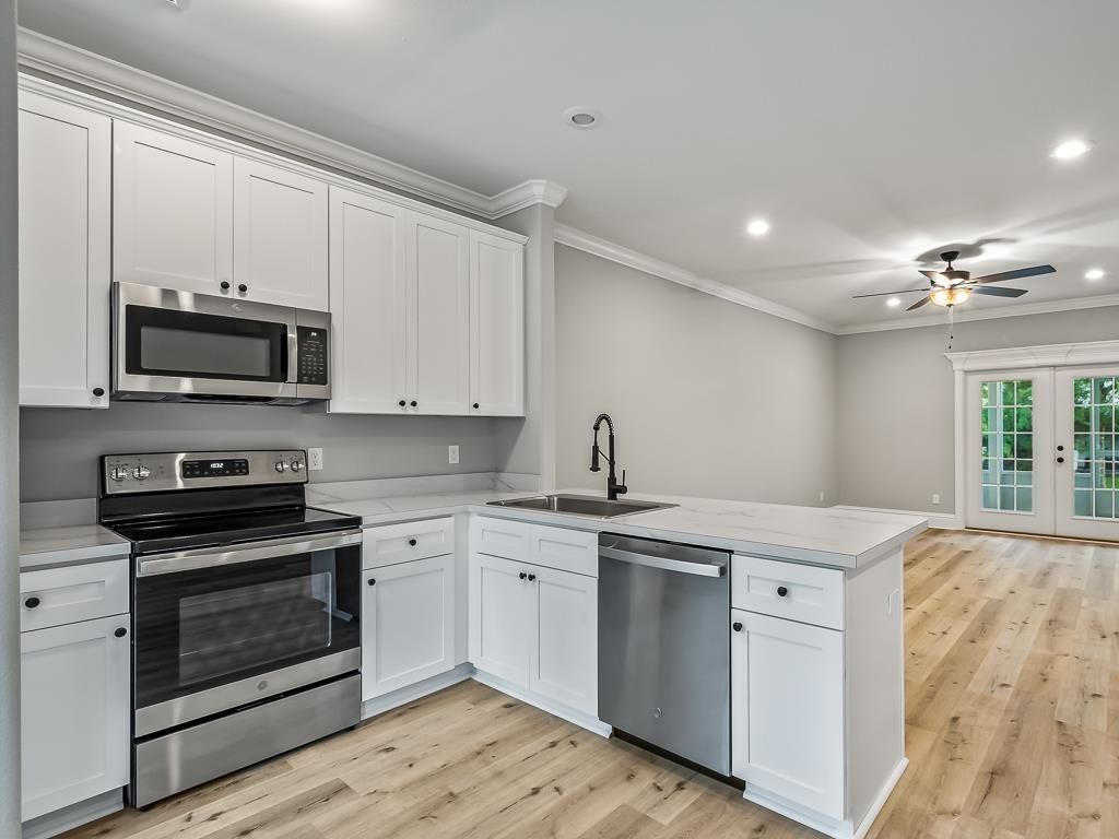 Photo of 10 Old Courthouse Way #B, Crawfordville, FL 32327 (MLS # 392364)