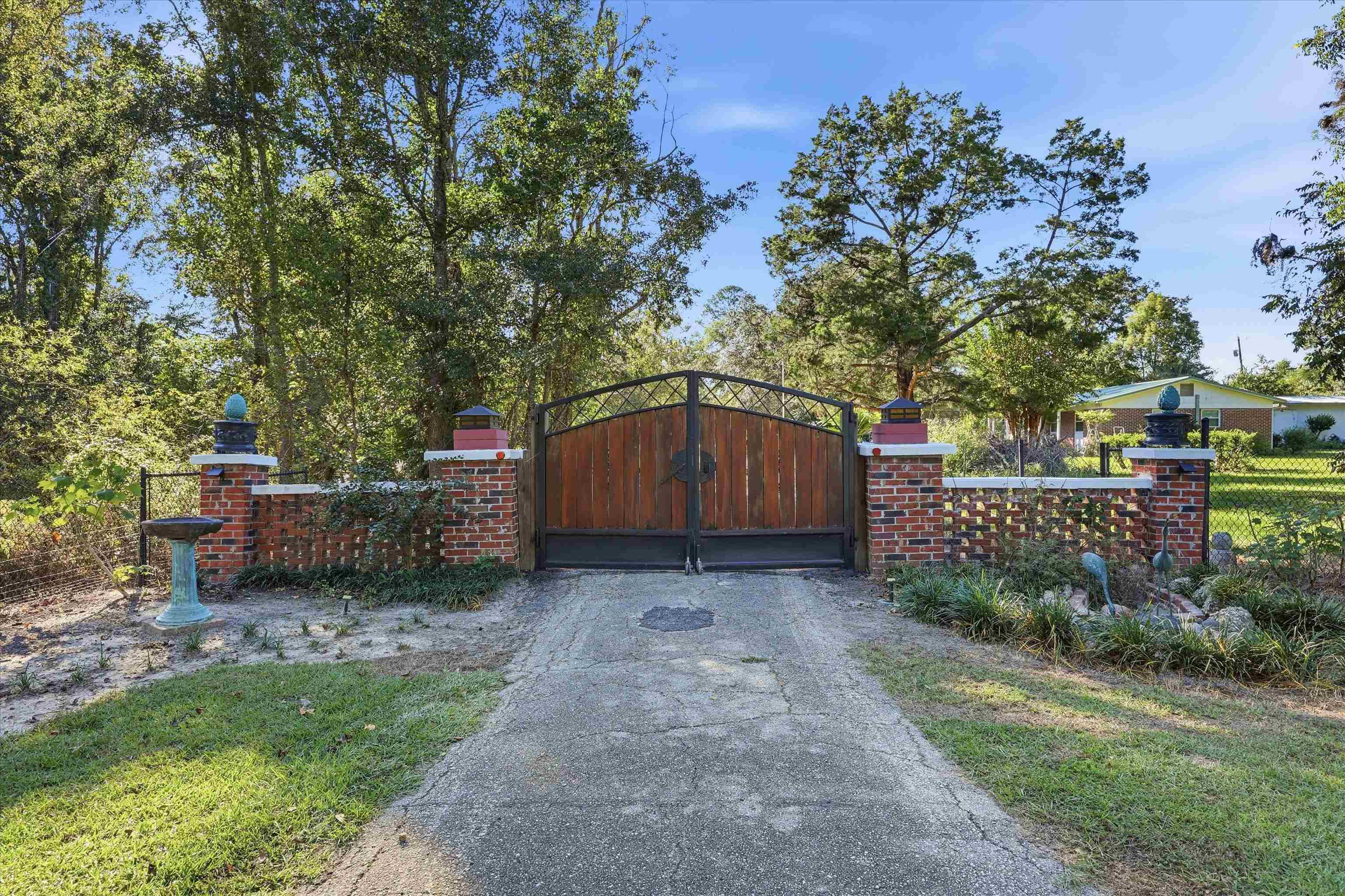 68 E Hummingbird Lane