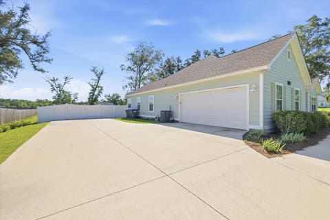 Tiny photo for 333 Post Oak Circle, Monticello, FL 32344 (MLS # 401695)