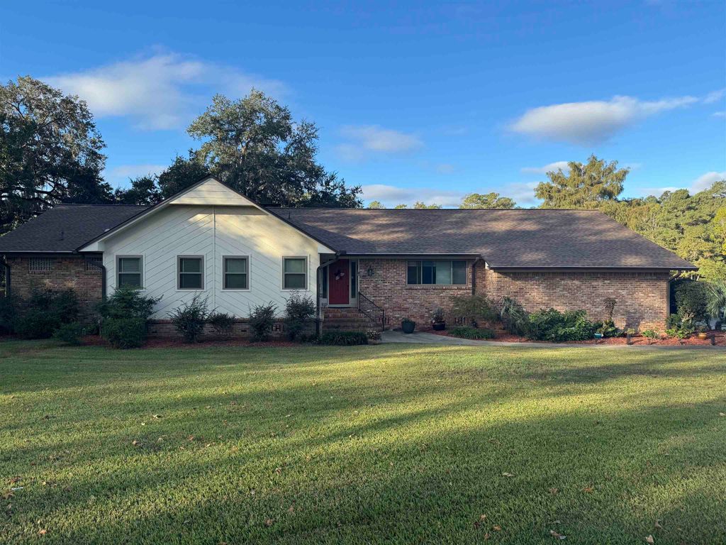 Photo of 7140 BEECH RIDGE Trail, Tallahassee, FL 32312 (MLS # 392048)