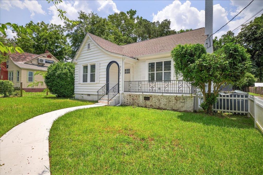 Photo of 717 E Tennessee Street, Tallahassee, FL 32308 (MLS # 391896)