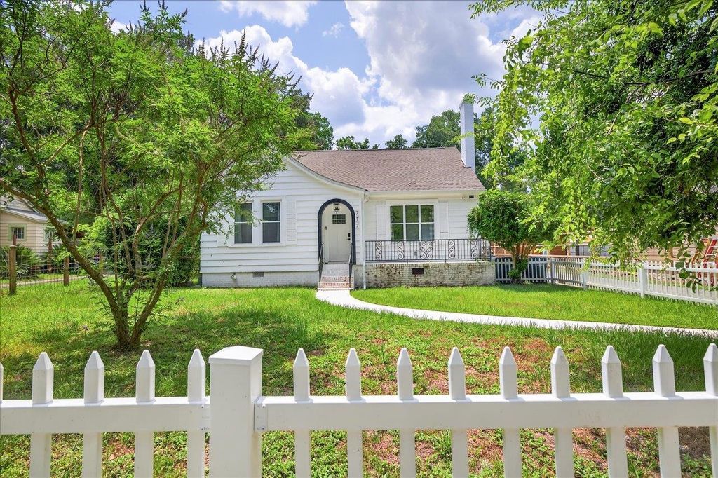 Photo of 717 E Tennessee Street, Tallahassee, FL 32308 (MLS # 391896)