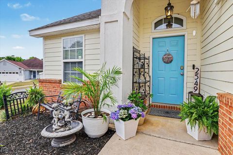 Photo of 2549 Heathrow Drive, Tallahassee, FL 32312 (MLS # 399436)