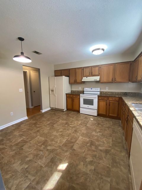 Tiny photo for 1314 BLAKEMORE Court, Tallahassee, FL 32317 (MLS # 396957)