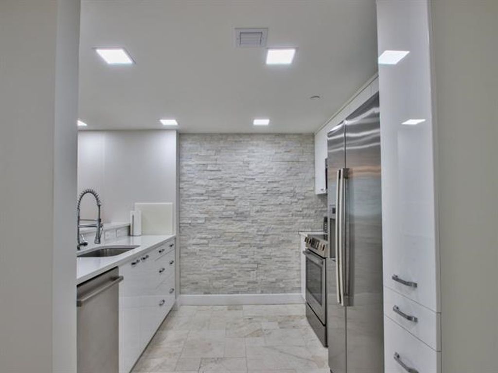 Photo of 300 S Duval Street #2006, Tallahassee, FL 32301 (MLS # 386132)