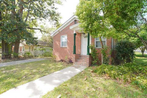 Photo of 702 Nassau Street, Tallahassee, FL 32310 (MLS # 398752)